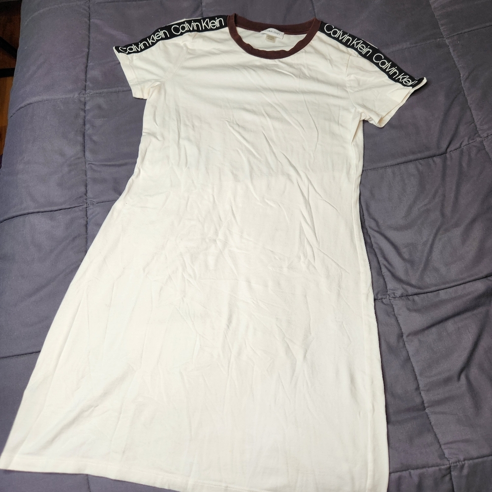 💐 Calvin Klein T-Shirt Dress